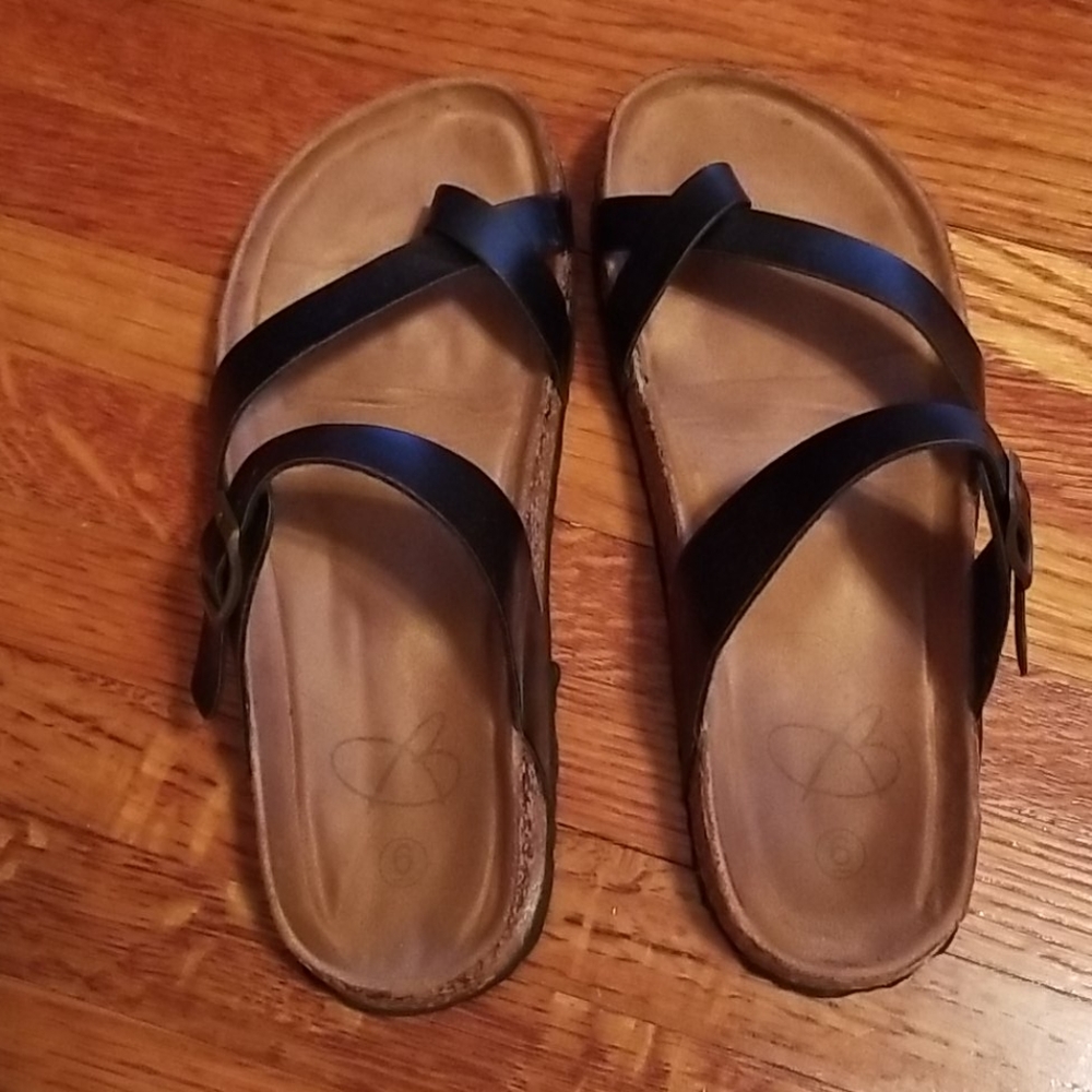 Sandles